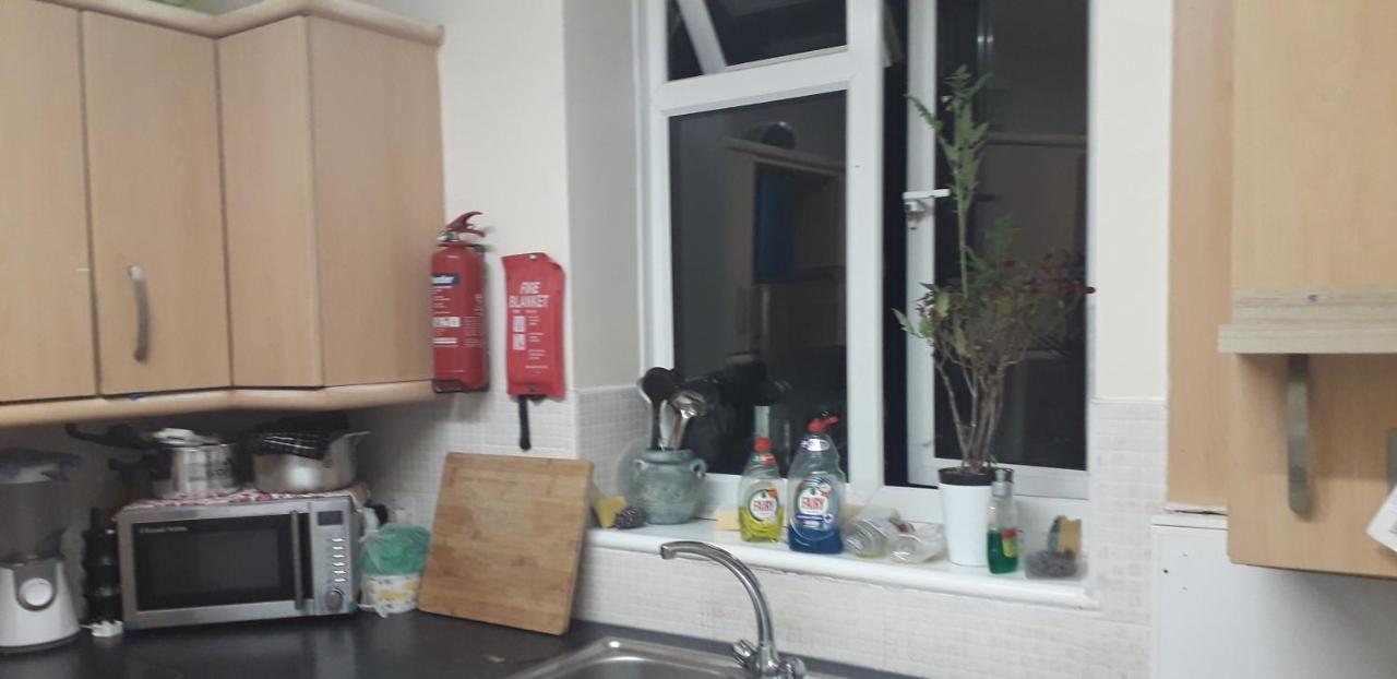 7, Cranehouse Brangbourne Road One Big Double Room Available On Reasonable Price, Shared Flat London Kültér fotó